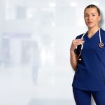 Marzysz o pracy ratownika medycznego? W tym artykule przedstawimy Ci wszystkie niezbędne informacje na temat tego, jak zostać ratownikiem medycznym.