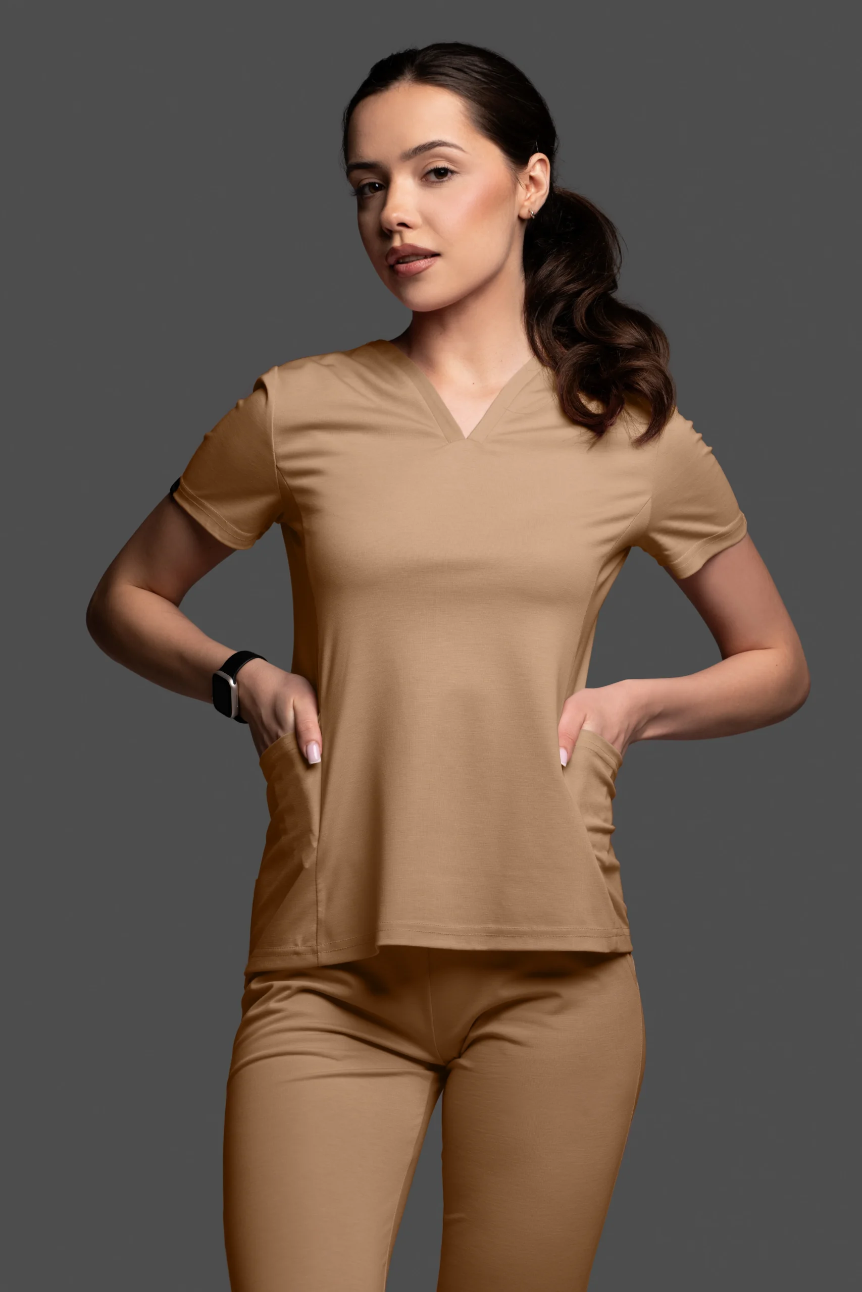 Bluza medyczna damska - Scrubs V-Top Light czekoladowy ciemny beżowy