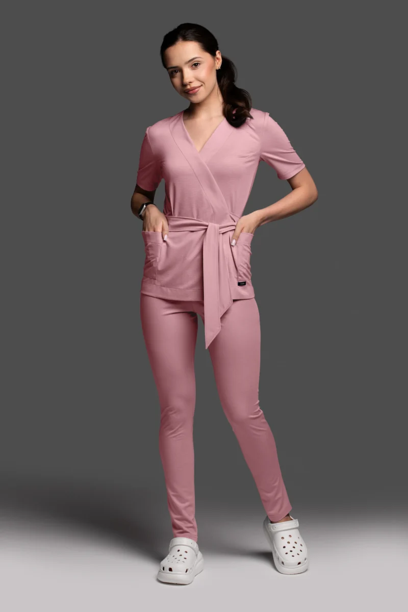 Komplet medyczny damski - Scrubs Tunika medyczna kopertowa damska Light + Classic Pants Light rozowy